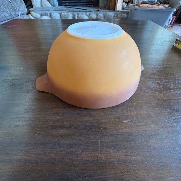Pyrex 442 Cinderella mixing bowl 1.5q butterscotch ombré brown fade 1970’s - Picture 2 of 5